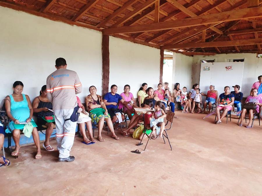 Center equipes da energisa na aldeia brej o de nioaque cadastrando ndigenas na tarifa social 1 