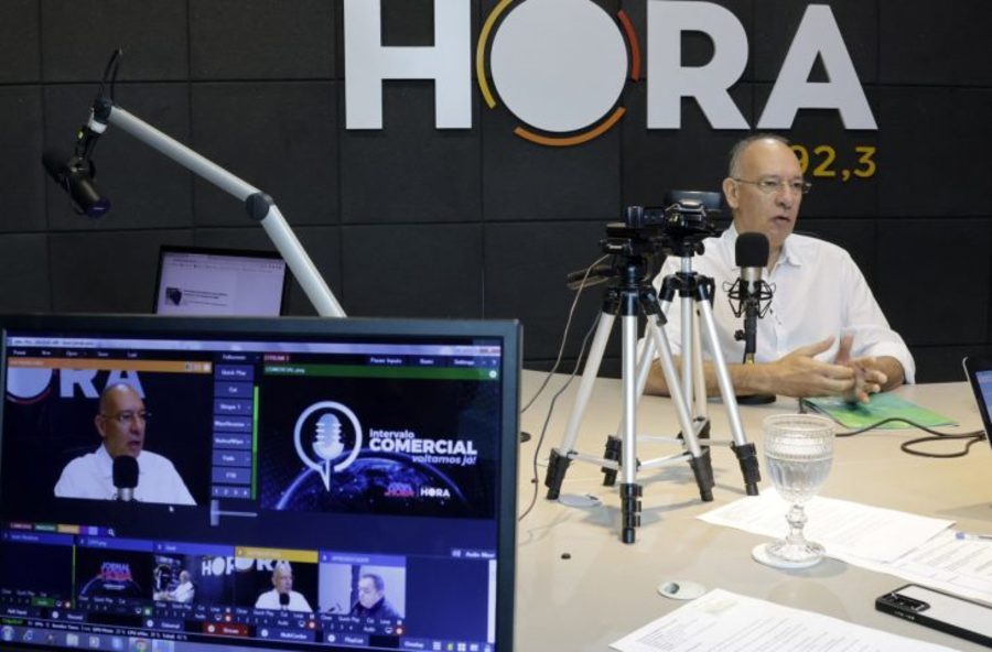 Center helio peluffo entrevista radio hora chico ribeiro 730x480