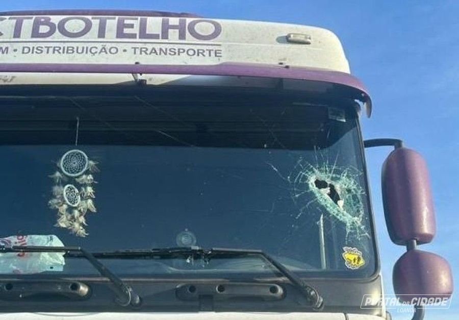 Center br 376 motorista morre ao ser atingido por peca que se desprendeu de caminhao 657c2c1050f77