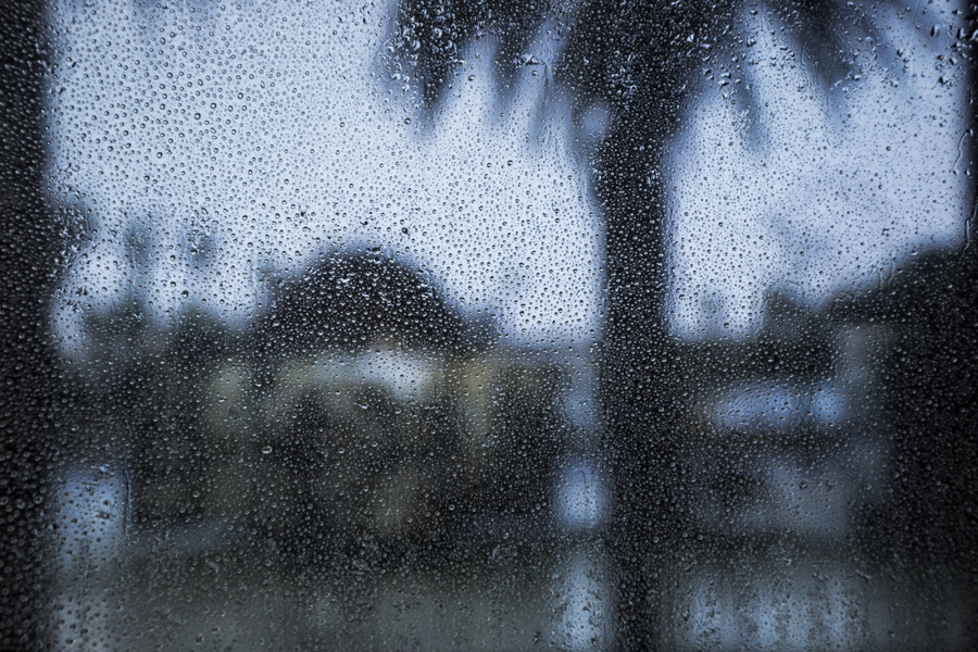 Center gotas de chuva na janela