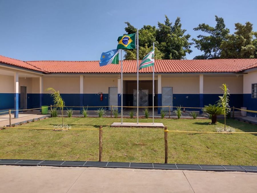 Center 11052025 cmna escola