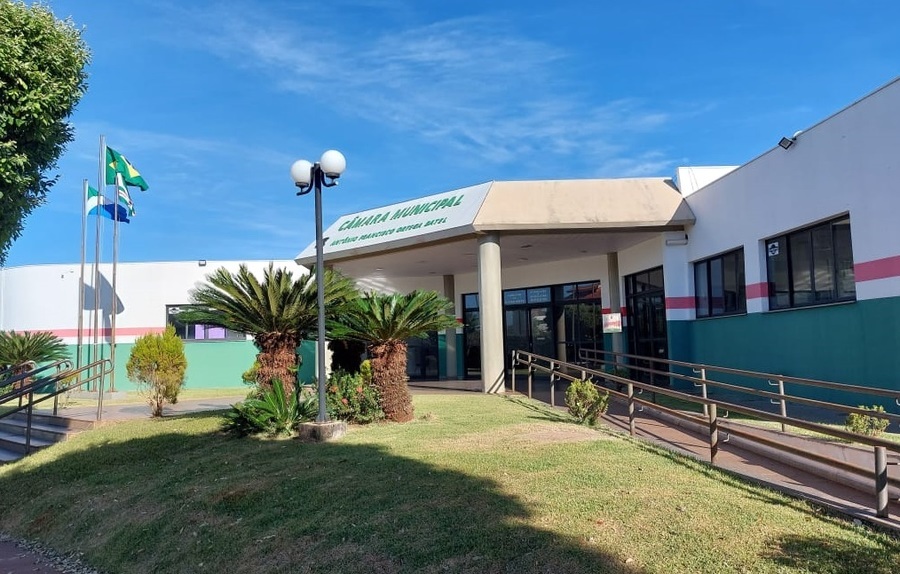 Center c1