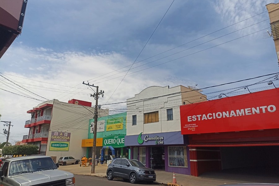 Center e1152c81 a365 46b6 9153 8ae2664a13c5