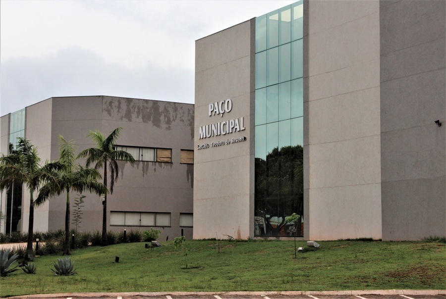 Center center center center img 1998